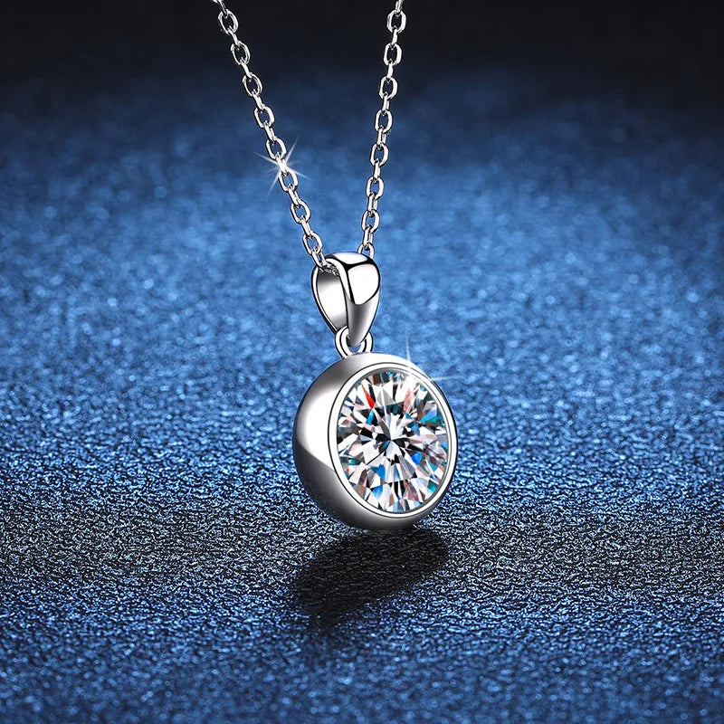 Elegant Moissanite Pendant Necklace™