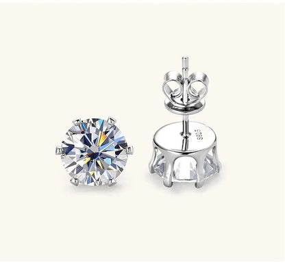 Timeless Moissanite Elegance Stud Earrings™