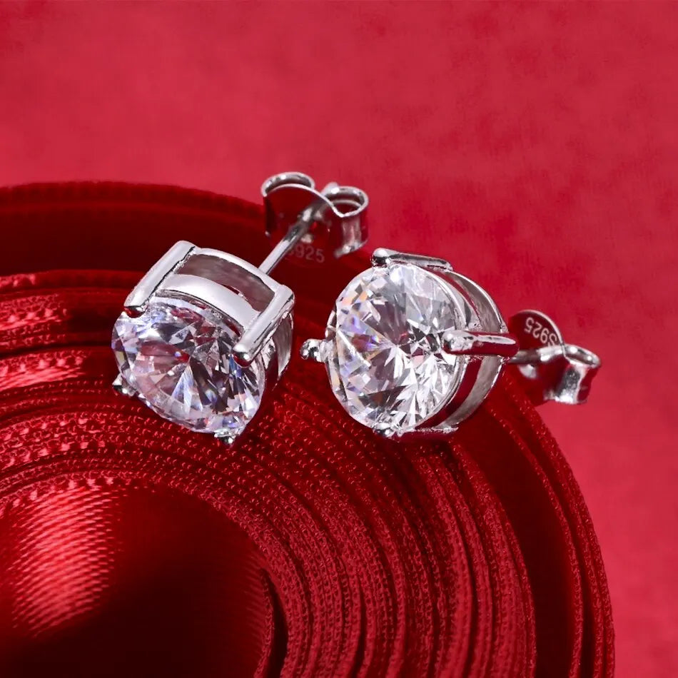 Dazzling Moissanite Stud Earrings™